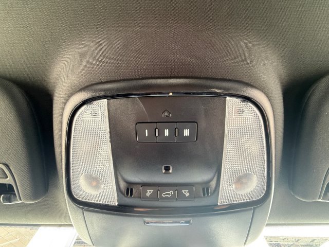 Used 2025 Dodge Durango GT RWD image 7