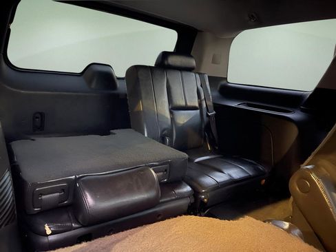 Used 2007 GMC Yukon Denali image 17