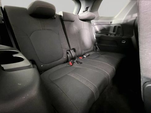 Used 2024 Honda Pilot Sport image 25