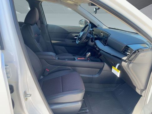 New 2026 Nissan Kicks SR w/ Cold Weather Package image 28