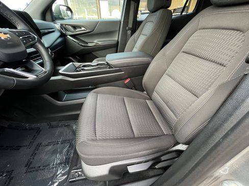 Used 2025 Chevrolet Equinox LT image 27