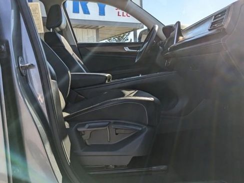 Used 2024 Volkswagen Atlas SE image 28