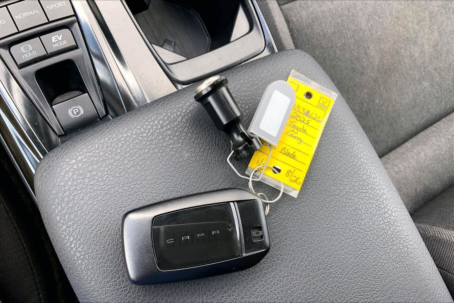 Used 2025 Toyota Camry LE FWD image 15