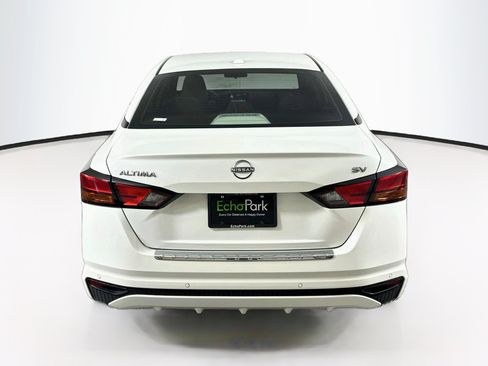 Used 2023 Nissan Altima 2.5 SV FWD image 7