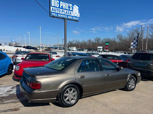 Used 2003 Cadillac Seville SLS w/ Preferred Equipment Group image 2
