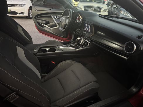 Used 2021 Chevrolet Camaro LT image 21