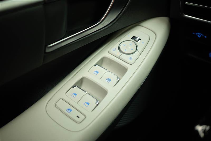 Used 2024 Hyundai Sonata SEL FWD image 29