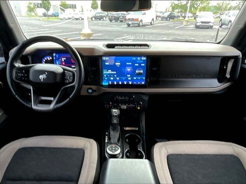 Used 2022 Ford Bronco Wildtrak AWD/4WD image 7