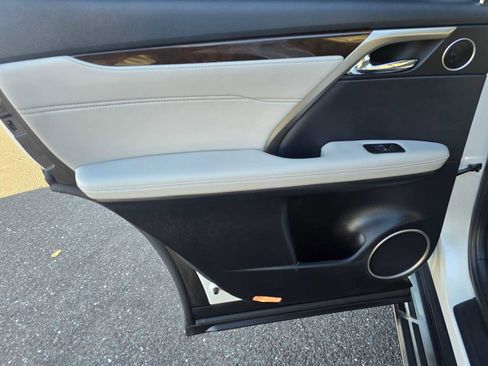 Used 2019 Lexus RX 450h AWD image 21