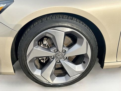 Used 2018 Honda Accord Touring image 41