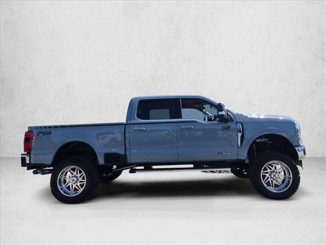 Used 2025 Ford F250 4x4 Crew Cab Super Duty image 4