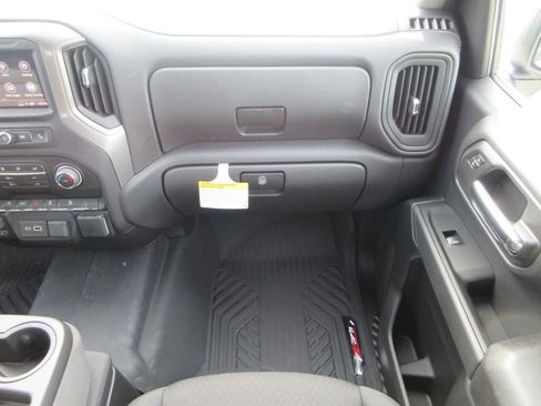 New 2026 Chevrolet Silverado 1500 Custom Trail Boss w/ LPO, Dark Essentials Package image 19