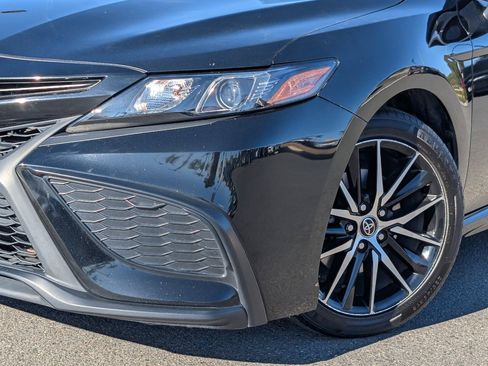 Used 2023 Toyota Camry SE image 10