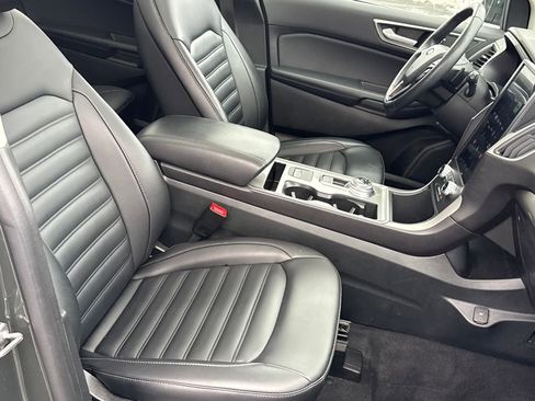 Certified 2024 Ford Edge SEL w/ Convenience Package image 9