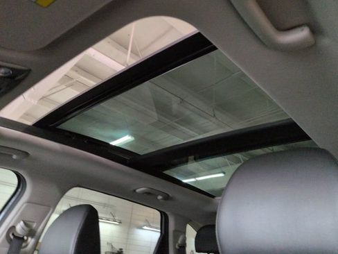 Used 2026 Kia Sorento S w/ S Panoramic Sunroof Package FWD image 19