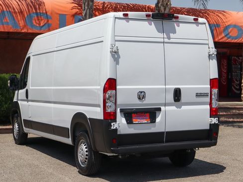 Used 2025 RAM ProMaster 2500 w/ Convenience Group FWD image 6