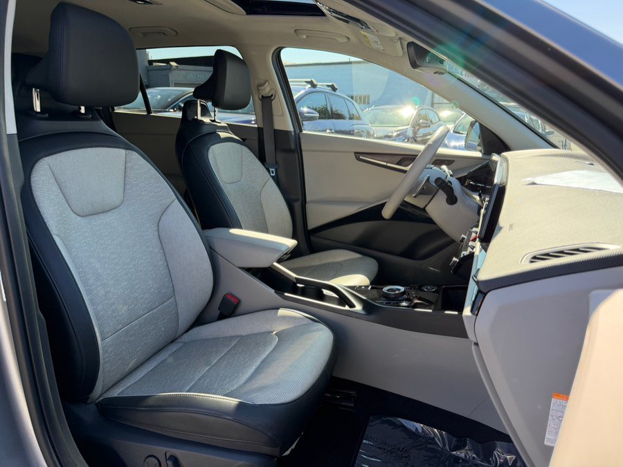 Used 2023 Kia Niro Wave w/ Wave Preserve Package FWD image 31