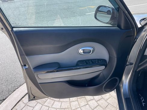 Used 2020 Kia Soul EX image 34