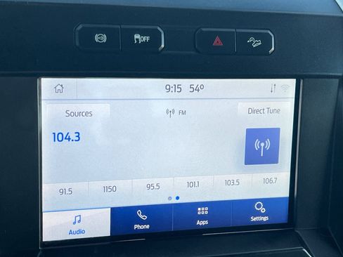 Used 2022 Ford F250 XLT w/ FX4 Off-Road Package image 17