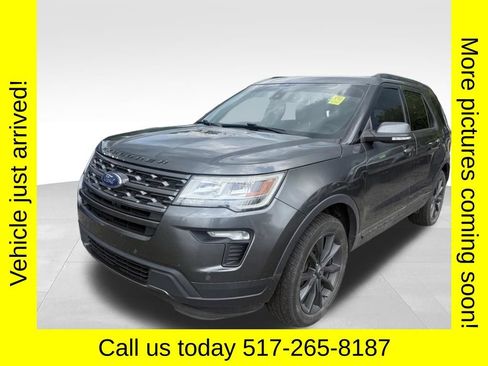 Used 2019 Ford Explorer XLT w/ Equipment Group 202A AWD/4WD image 2