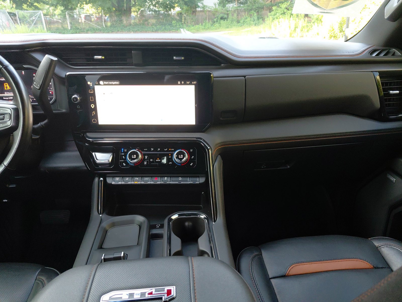 Used 2024 GMC Sierra 3500 AT4 w/ AT4 Preferred Package AWD/4WD image 3