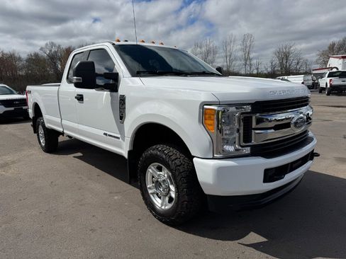 Used 2017 Ford F250 XLT AWD/4WD image 7