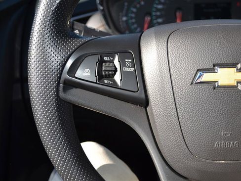 Used 2021 Chevrolet Trax LT image 15