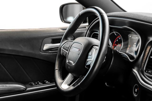 Used 2017 Dodge Charger R/T RWD image 19