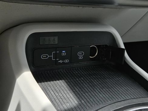 Used 2025 Hyundai Kona SEL FWD image 22