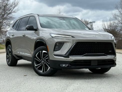 New 2026 Buick Enclave Sport Touring w/ Super Cruise Package image 2