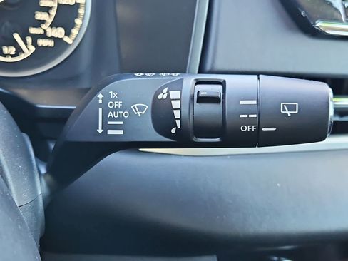 Used 2024 Mitsubishi Outlander SE image 26