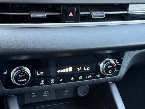 Used 2024 Mitsubishi Outlander SE AWD/4WD image 26