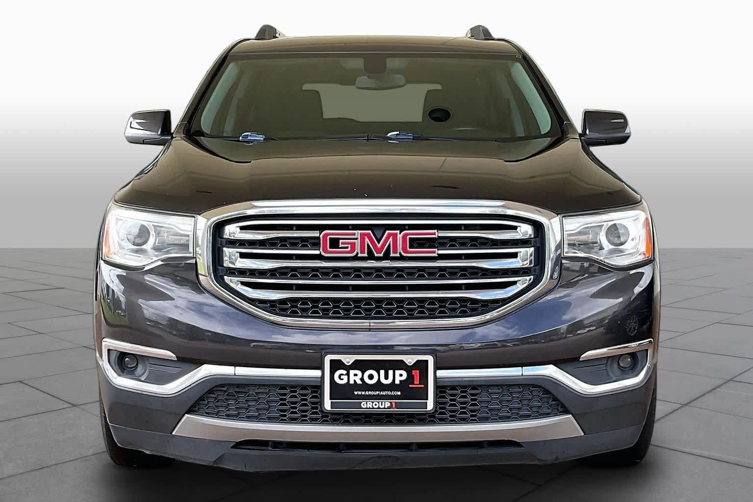 Used 2017 GMC Acadia SLE FWD image 3