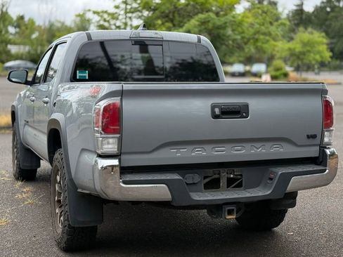 Used 2020 Toyota Tacoma TRD Off-Road AWD/4WD image 3