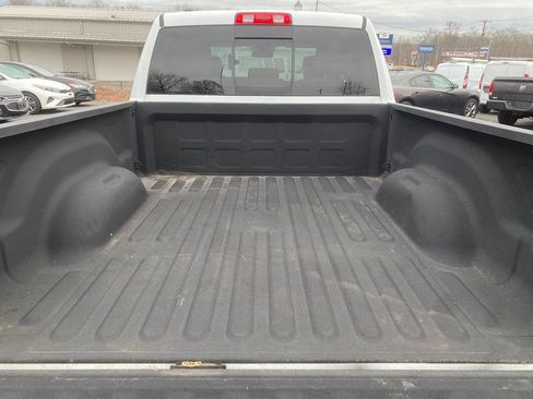 Used 2019 RAM 1500 Classic SLT image 25