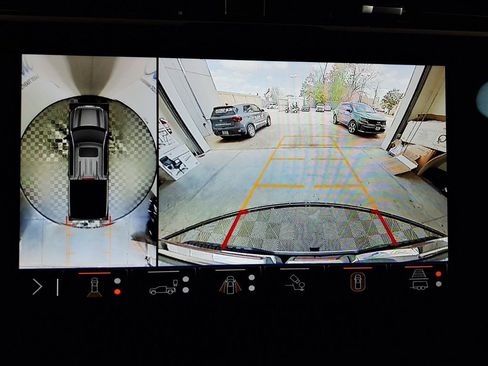 Used 2024 GMC Sierra 1500 AT4 w/ Technology Package image 11