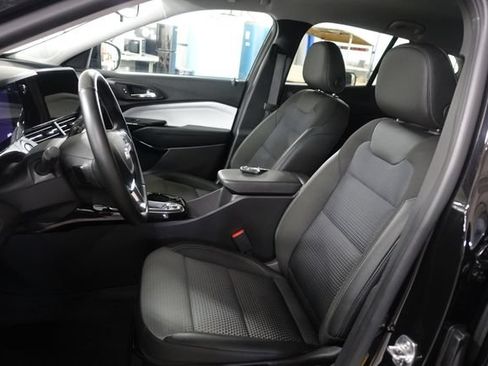 Used 2025 Chevrolet Trax LT w/ Driver Confidence Package FWD image 11
