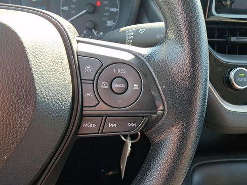 Used 2025 Toyota Corolla LE FWD image 23