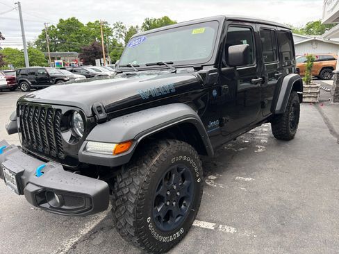 Used 2023 Jeep Wrangler Unlimited w/ Sun & Screen Package AWD/4WD image 3