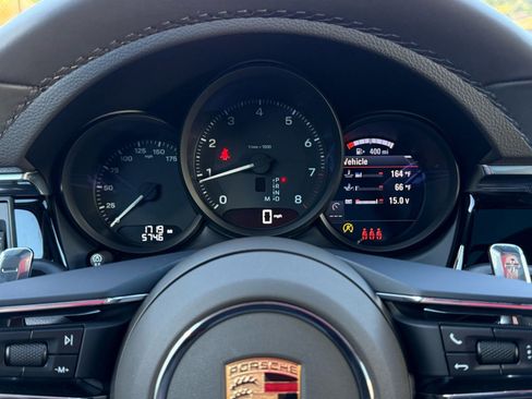 Used 2026 Porsche Macan image 16