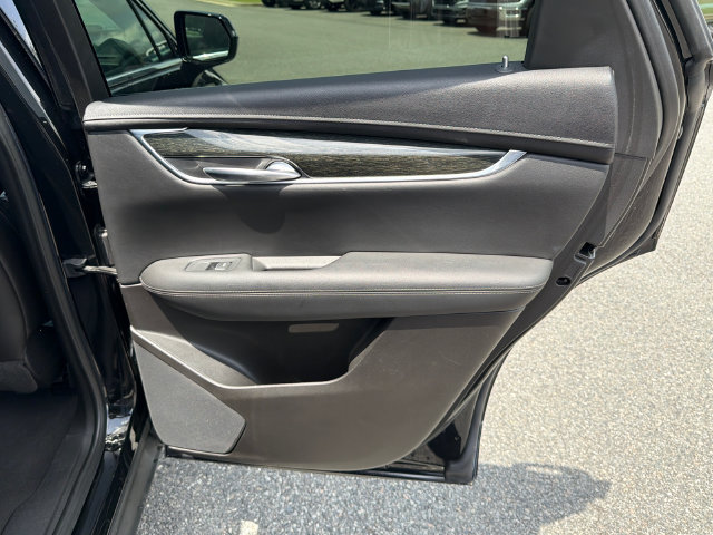 Used 2021 Cadillac XT5 Premium Luxury FWD image 16