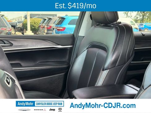 Used 2023 Jeep Grand Cherokee L Limited w/ Luxury Tech Group II AWD/4WD image 14