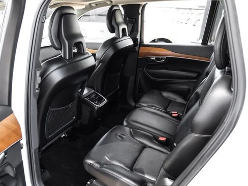 Used 2021 Volvo XC90 T6 Momentum w/ Climate Package AWD/4WD image 45
