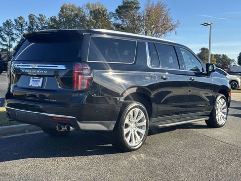 Used 2024 Chevrolet Suburban Premier w/ Advanced Technology Package image 10