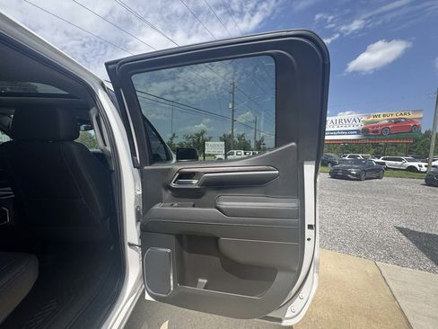 Used 2024 Chevrolet Silverado 1500 LTZ AWD/4WD image 33