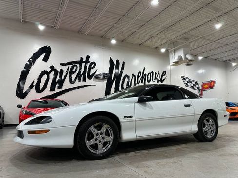 Used 1997 Chevrolet Camaro Z28 w/ Preferred Equipment Group 2 RWD image 4