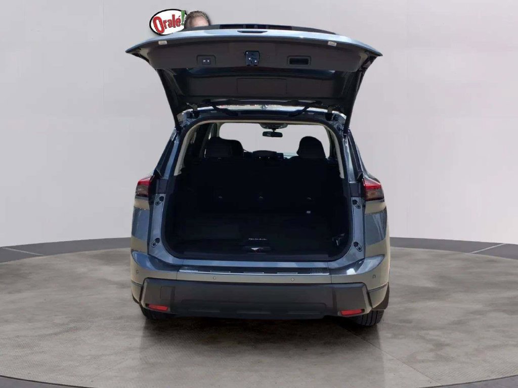 Used 2024 Nissan Rogue SV w/ SV Premium Package FWD image 19