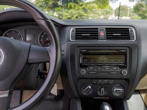 Used 2012 Volkswagen Jetta TDI image 35