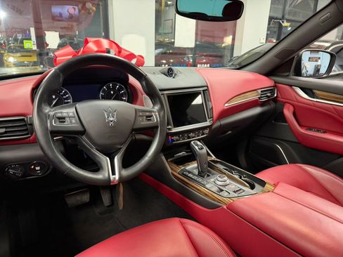 Used 2022 Maserati Levante GT image 33