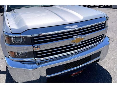 Used 2015 Chevrolet Silverado 2500 LT AWD/4WD image 32